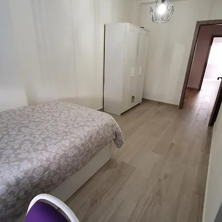 Apartamento 5 Minutos Centro Reformado.
