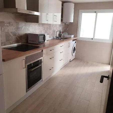 Apartamento 5 Minutos Centro Reformado. Apartment