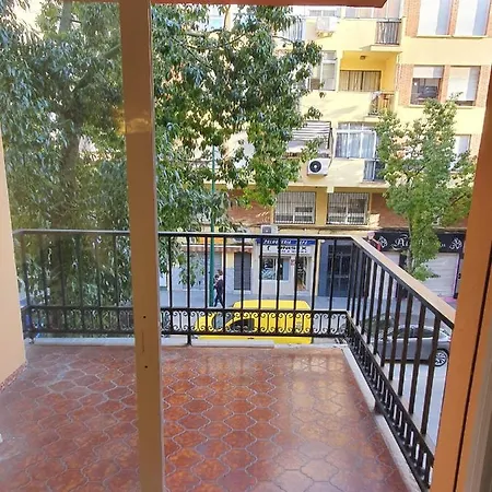 Apartamento 5 Minutos Centro Reformado. Apartment *
